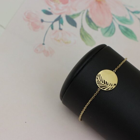 Yellow Gold Bracelet with Leaf Cutout Charm, Adjustable Size, XPBL0623 - Picture 9 of 12